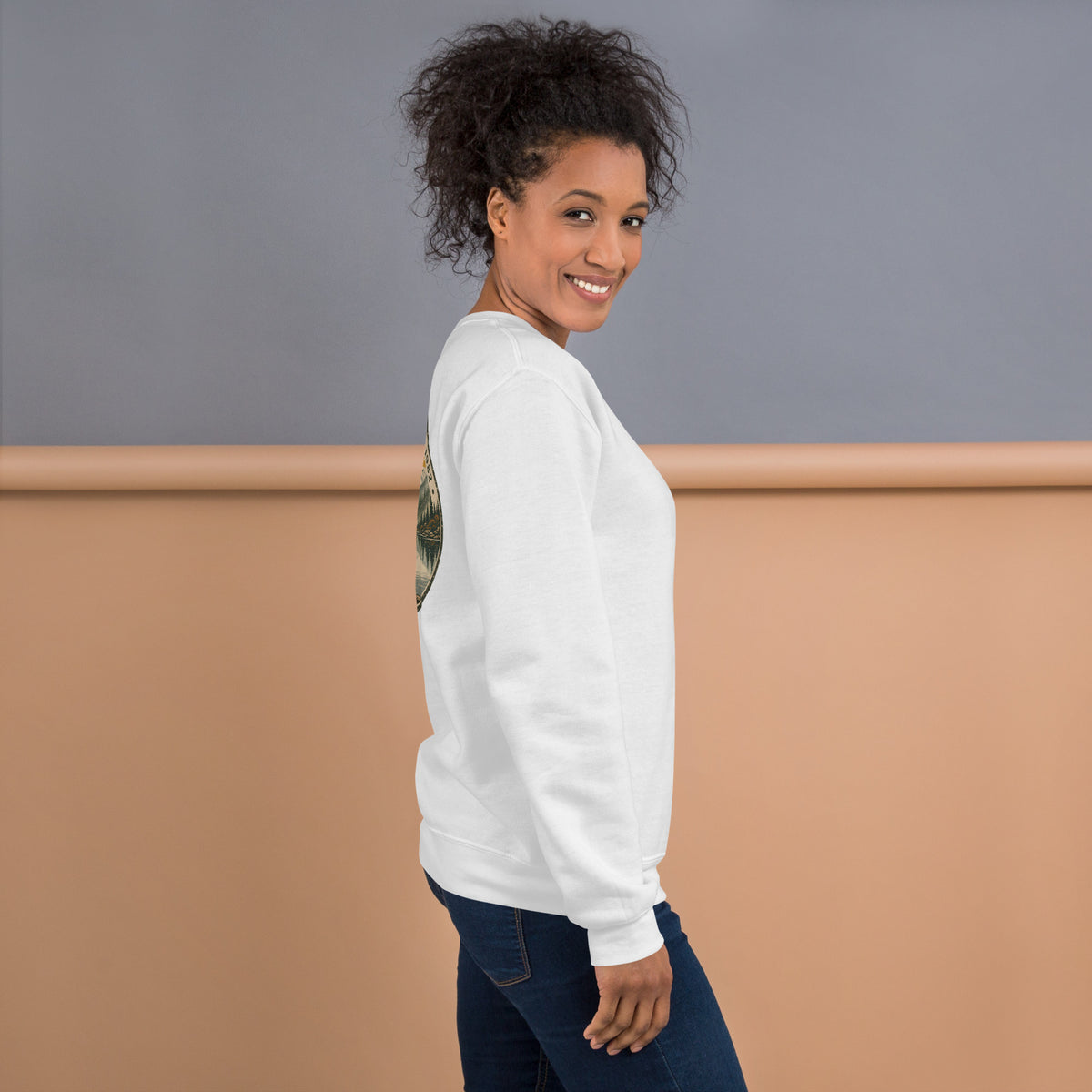 Estilo casual de otoño con sudadera blanca clásica sin capucha Melian Vintage
