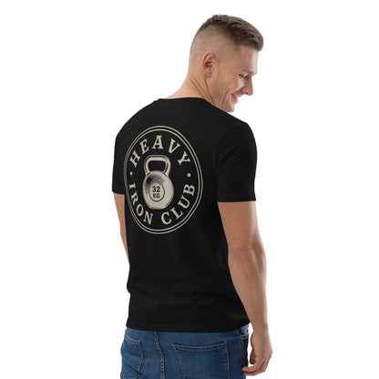 Hombre vistiendo camiseta deportiva retro de corte unisex para entrenamiento
